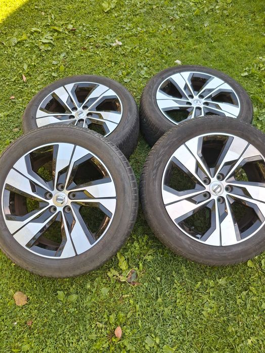 Vand set jante cu anvelope pe 18  Volvo originale