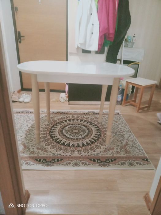 Продам кухонный стол