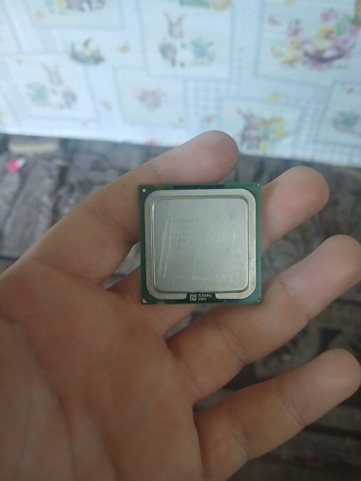 Procesor Intel Pentium 4 – 3.00 GHz / 1M / 800 – Socket 775 (SL8HZ)
