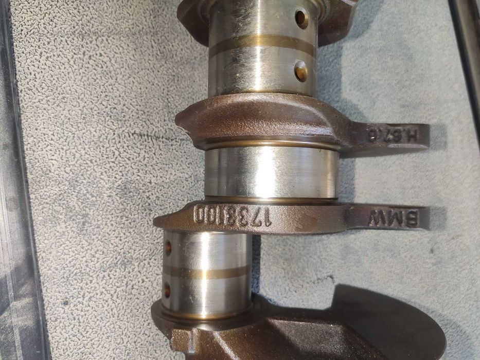 Коленчатый вал от двигателя BMW (БМВ) М60В30