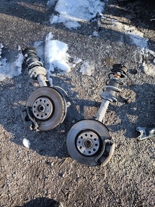 Комплект амортисьор с шенкели Vw Passat b8