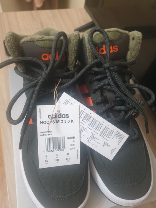 Adidas nr. 38. Noi.