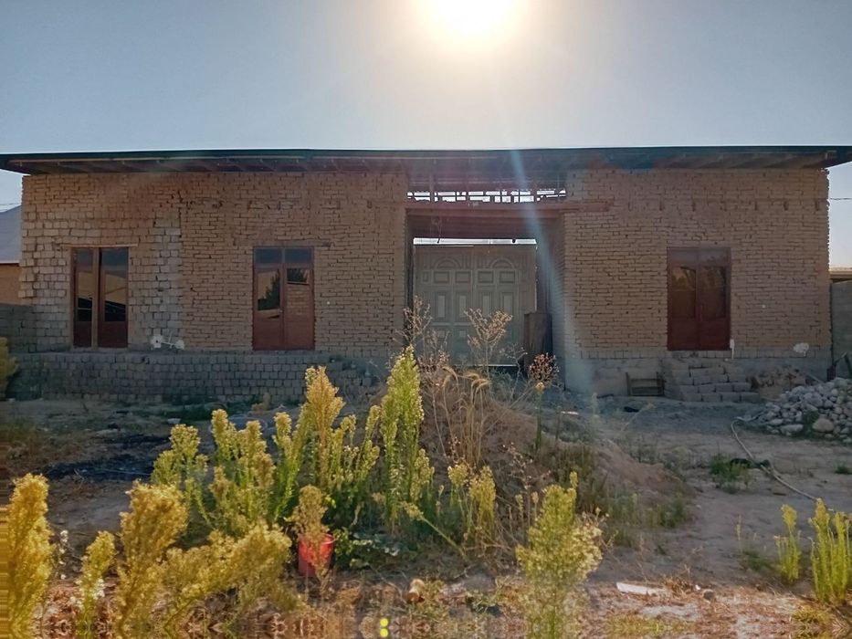 16yoʻli samo toʻyxona orqasida uy sotiladi