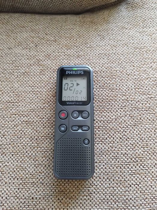 Reportofon Philips Voice Tracer cu baterii AAA Functional