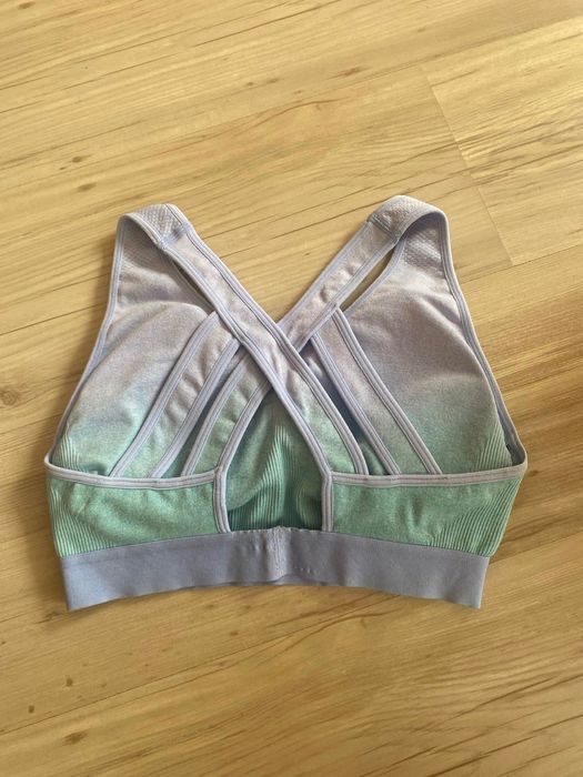 Дамски спортни бюстиета Under Armour / My Protein / Newletics /Genezis