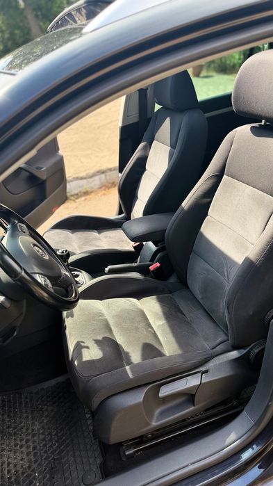 Volkswagen Golf 6 2.0 TDI 140 CP