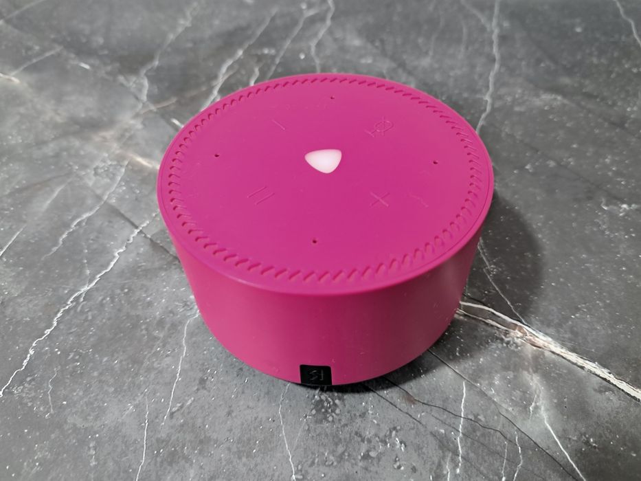 Продам яндекс станцию Алиса лайт