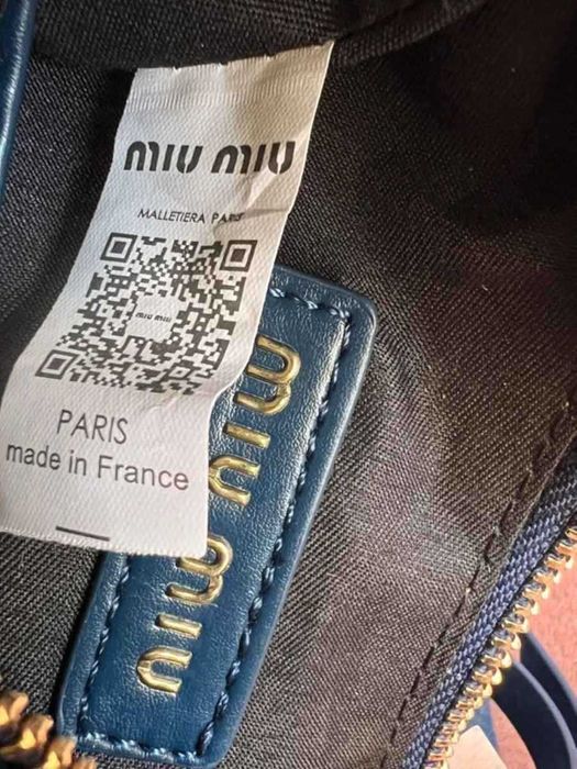 Geanta de mana Miu Miu Wander , noua, cu eticheta, are si bareta pentru umar