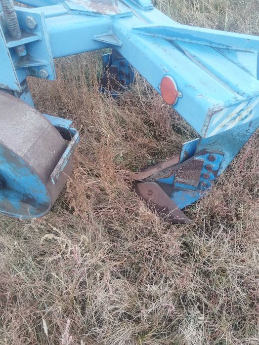 Продам плуг Пксу  7 в идеальном состоянии.