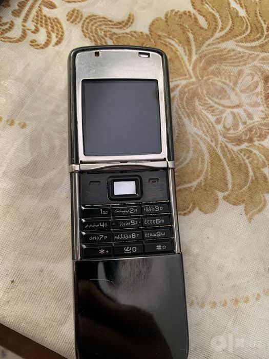 Nokia 8800 sirocco ишлайди
