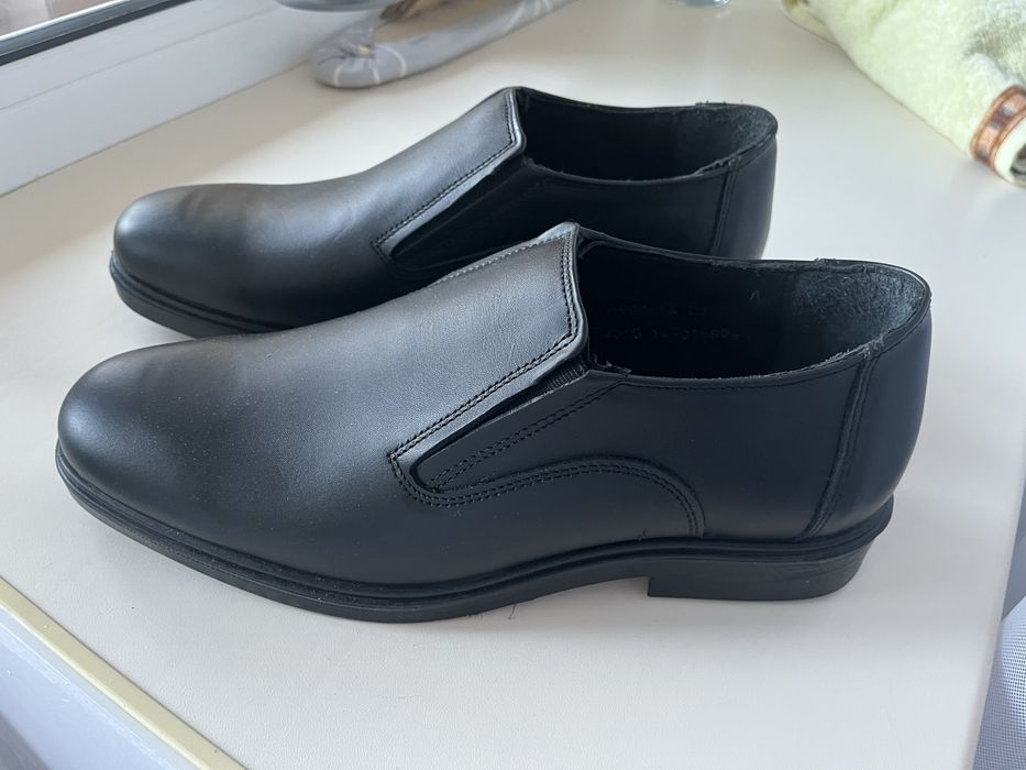 Продам мужские летние туфли