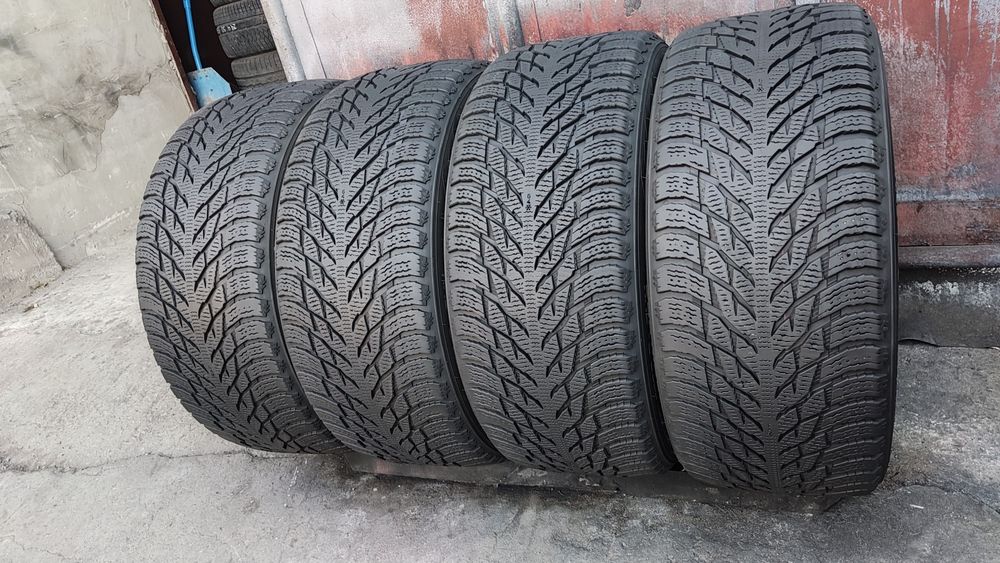 4бр. зимни гуми 255/45/19 Nokian Hakapellitta R3, SUV
dot23