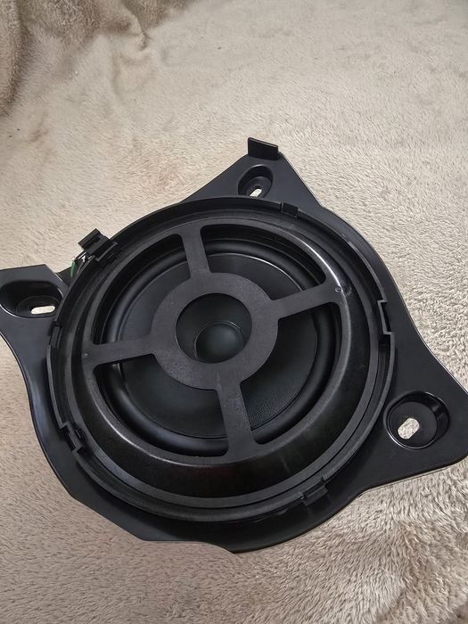 Subwoofer dreapta mercedes