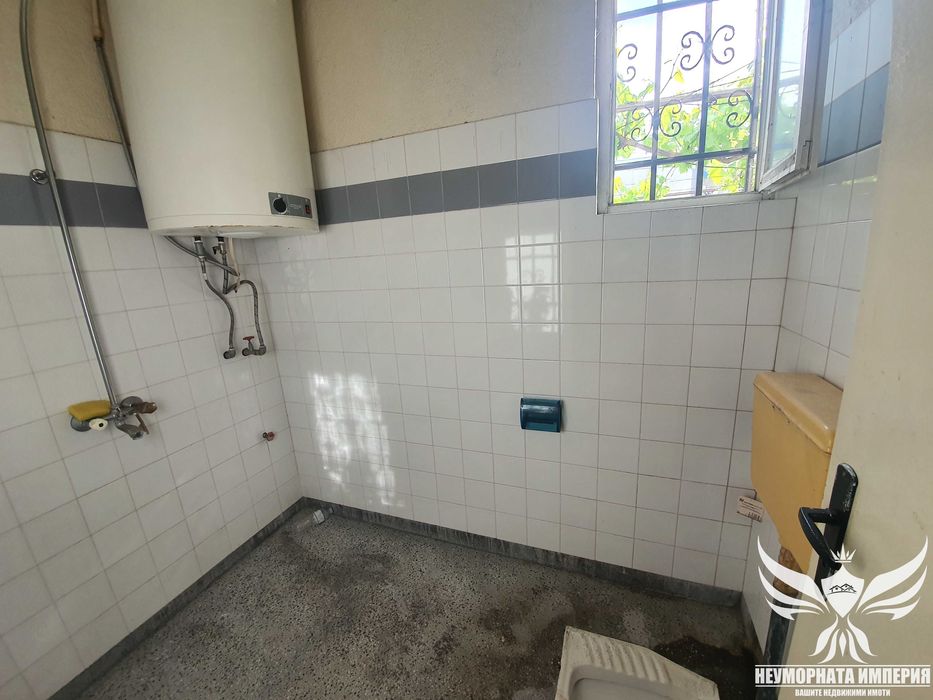 Дава се под наем Склад в Асеновград - 1100 кв.м за 2194.02 € - Снимка #17