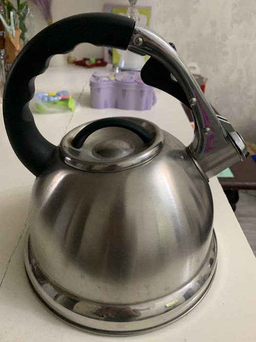 Продам заварочный чайник arshia