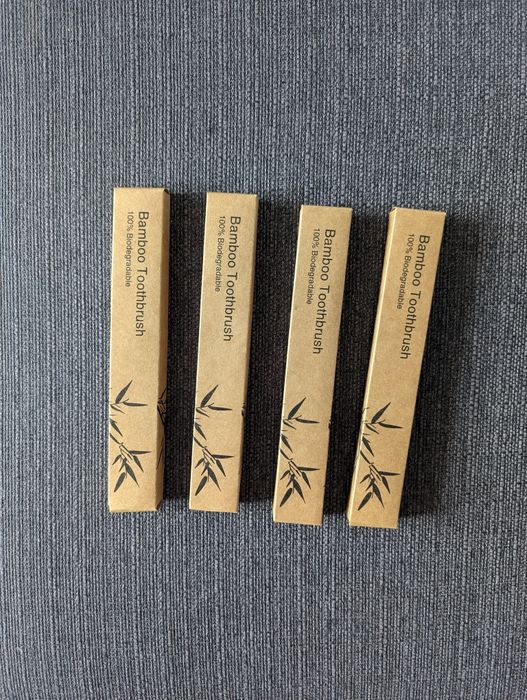 7 броя бамбукови четки за зъби