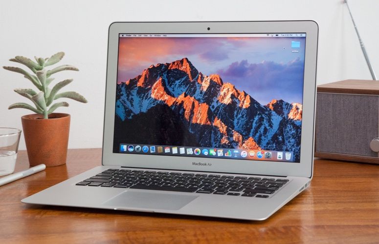 MacBook Air 13 (2017)