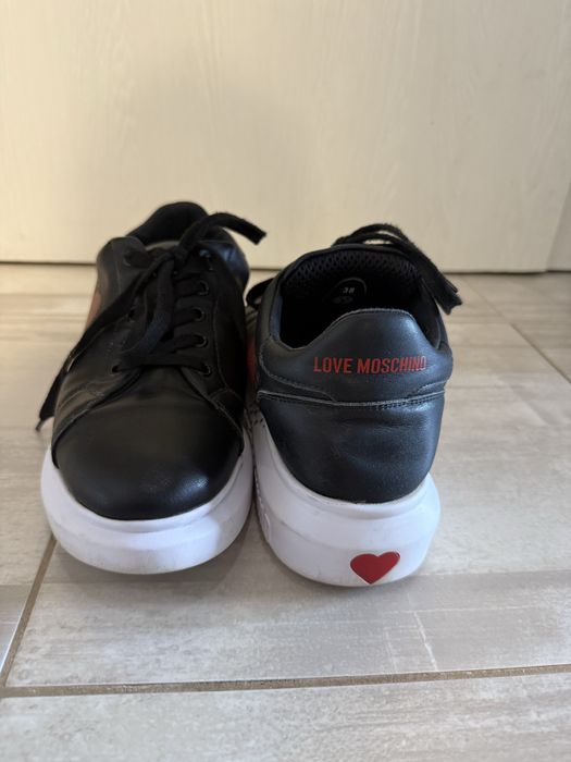 Love moschino обувки.Използвани