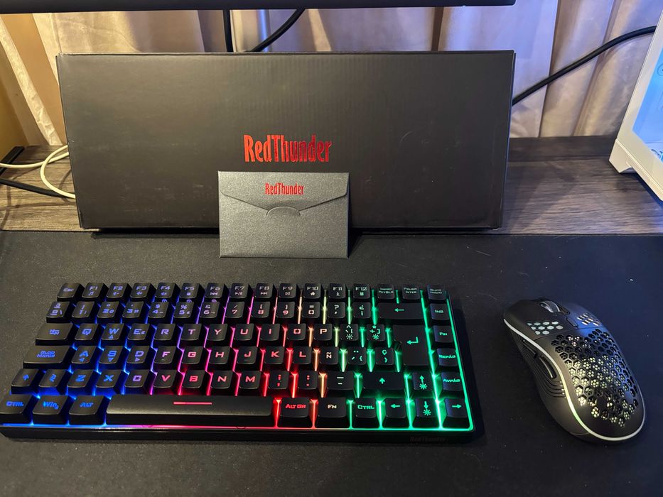 Kit sigilat Mouse + Tastatura Wireless Gaming RGB RedThunder K84