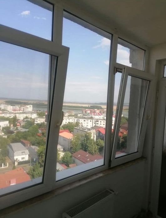 Vând apartament 3 camere decomandat