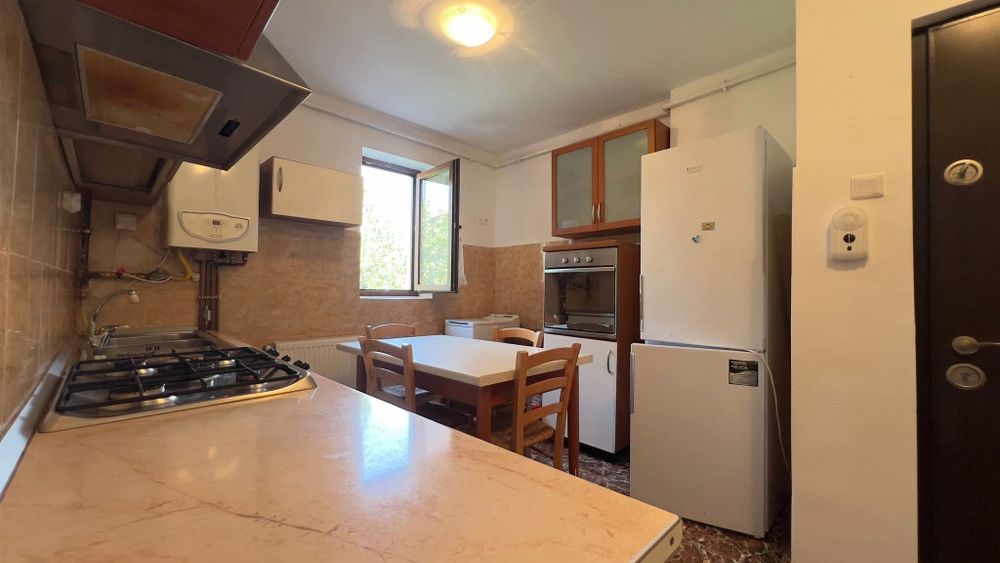 Apartament de închiriat