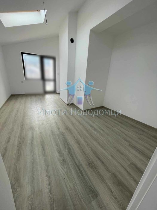 Продава се Двустаен апартамент в Шумен, Пазара - 95 кв.м за 1074 €/кв.м - Снимка #2