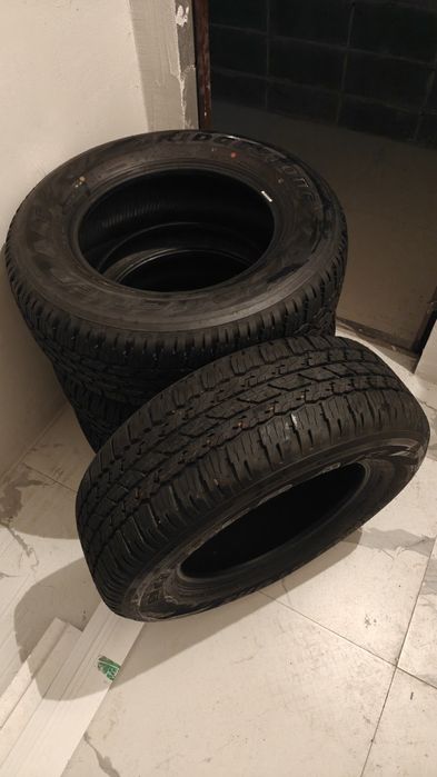 Шины летние новые для hilux