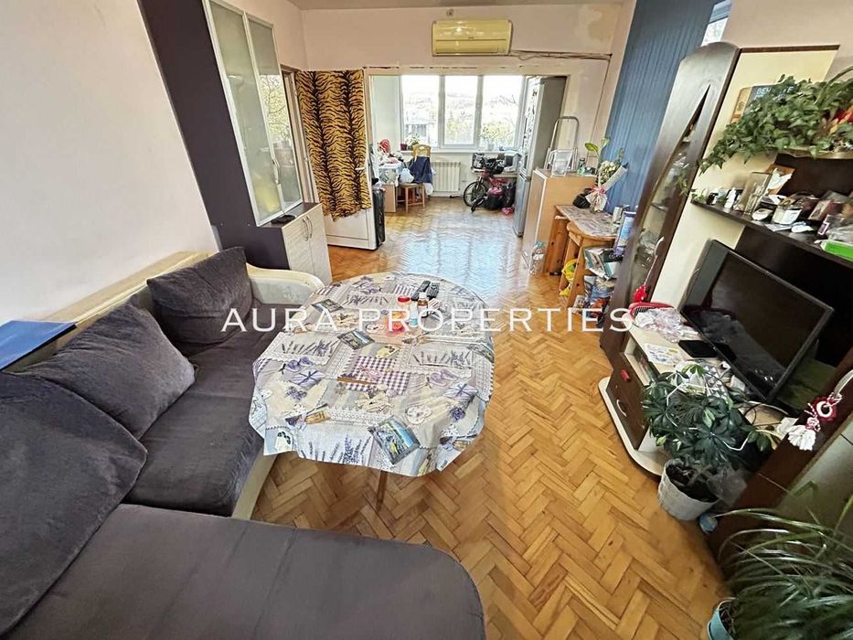 Продава се Тристаен апартамент в Разград, Център - 86 кв.м за 1127 €/кв.м - Снимка #1