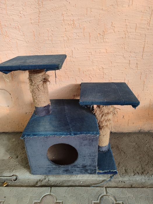 Продам домик для кошек