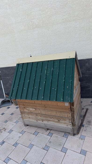 Продам будку для крупных собак