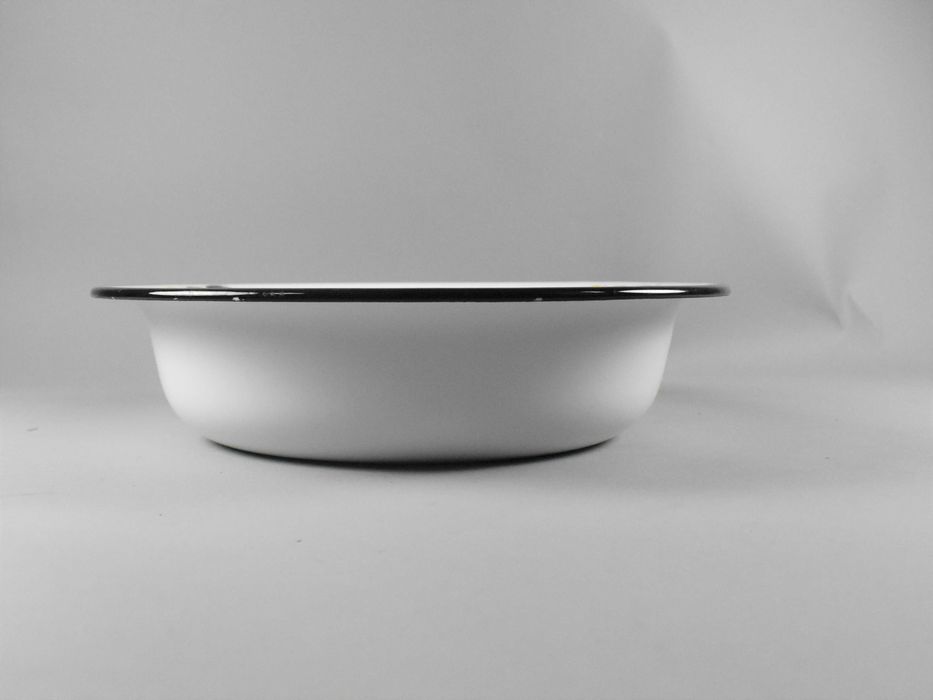 Емайлирана  купа