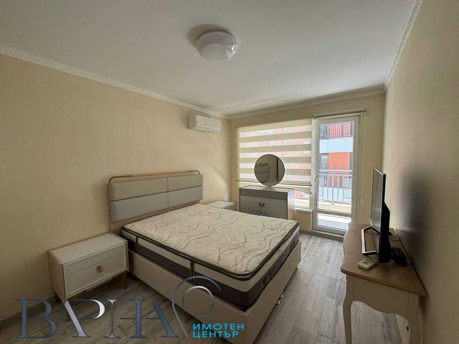 Дава се под наем Тристаен апартамент в Варна, Център - 117 кв.м за 797.64 € - Снимка #3