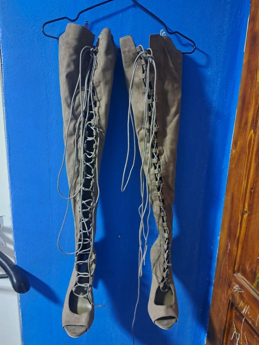 Cizme foarte inalte Daisy street