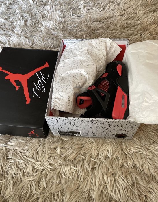 Jordan 4 Red thunder