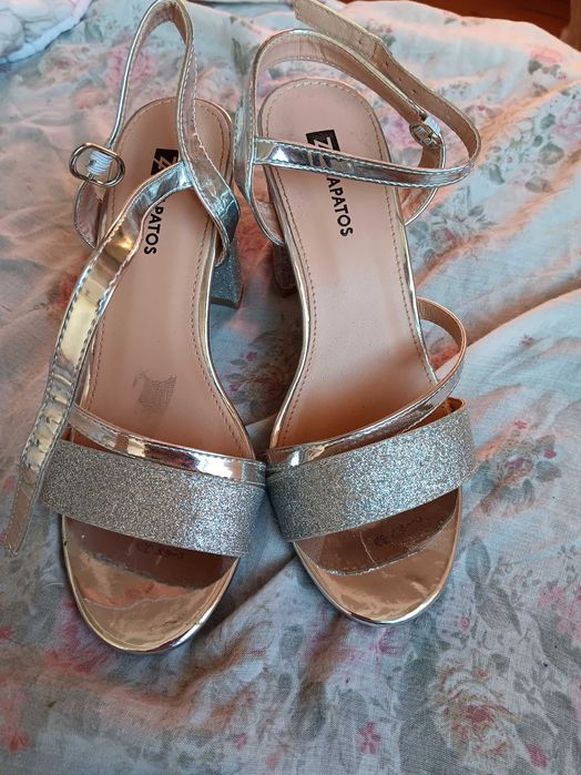 Дамски официялни сандали