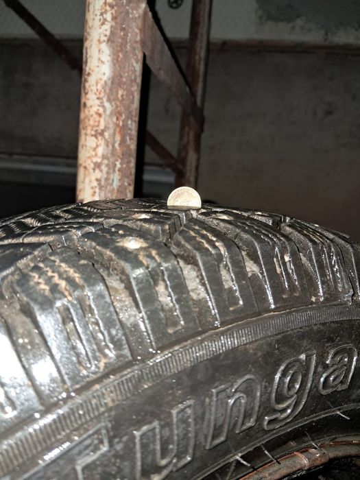 Қыстық дөңгелектер сатылады,