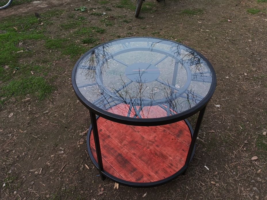 Продается журнальный столик