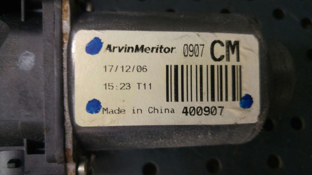 Motoras macara stanga fata hyundai santa fe 2 cm 0907cm