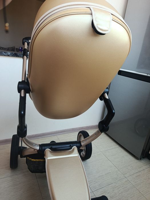 Продавам детска количка Mima Xari