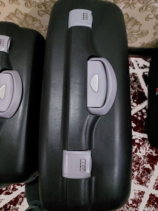 Чемодан марешка.остались две большие