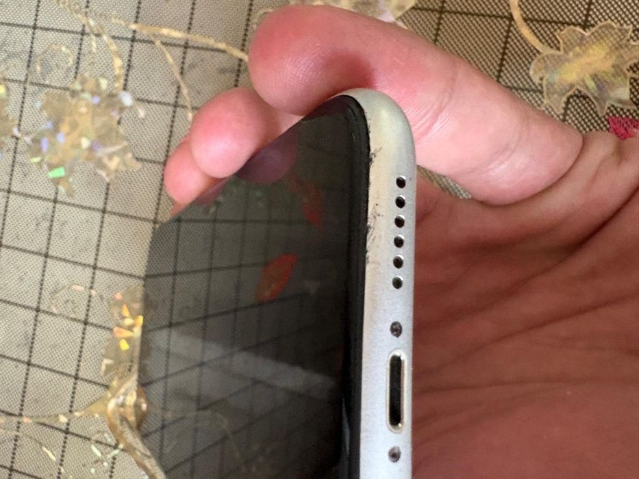Продам iphone xr 64gb white