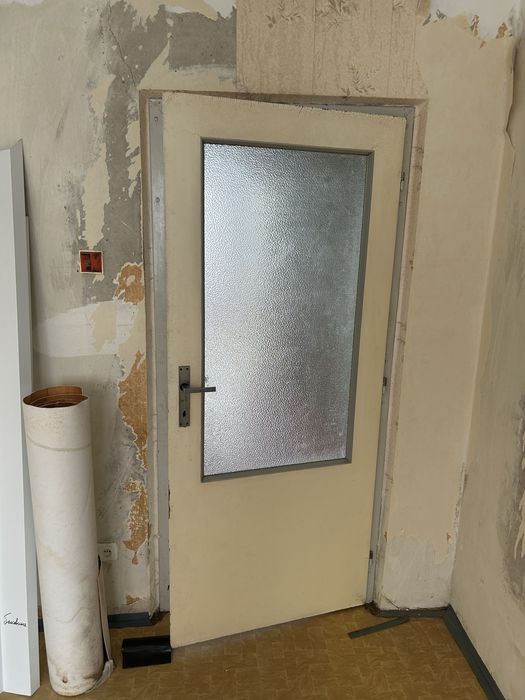 Отдам даром двери и кухонный гарнитур