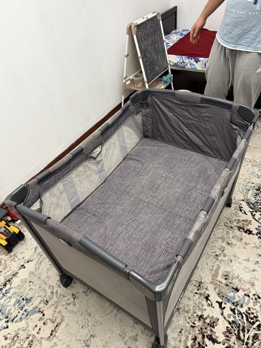 Продам манеж с матрасом