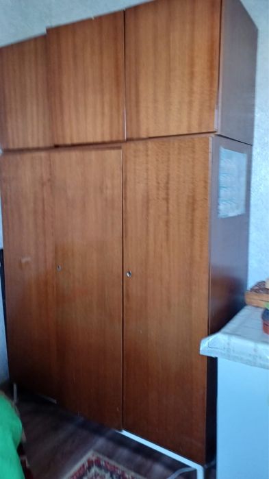 Отдам даром шкаф