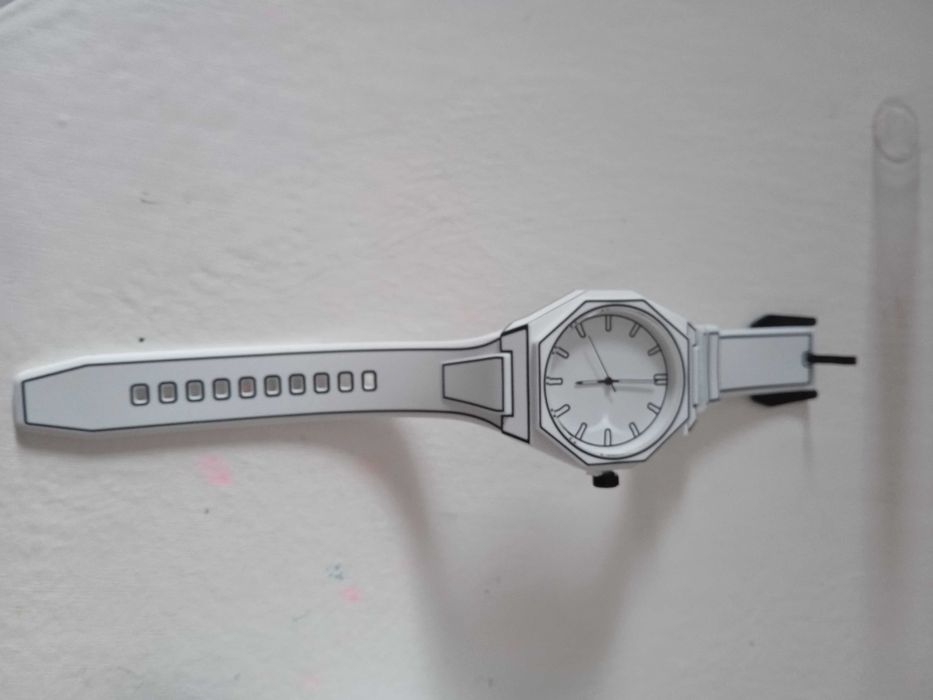 Нов ръчен часовник