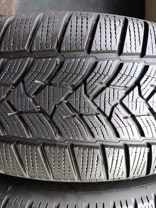 Anvelope de iarnă 215 60 17 Dunlop dot 2020