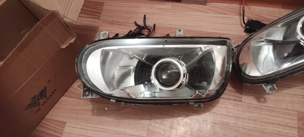 Би лед фары на Гольф 3