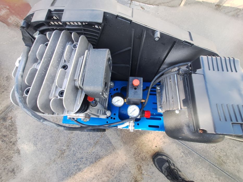 Compresor 220V ,  255 l/ min  30l Fima fabricat in 2023