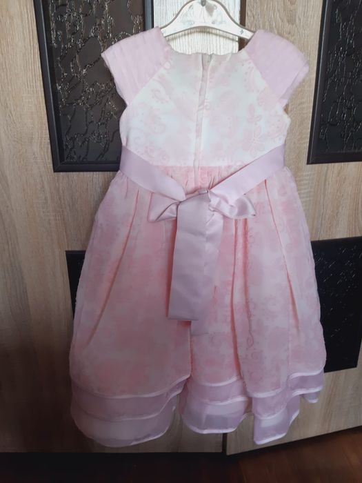 Платье нарядное для девочки в ассортименте