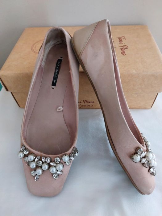 Продавам елегантни пролетни обувки